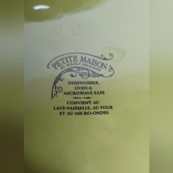 Olive Green Pottery Round Covered Casserole Baking Dish - Picture 4 of 5